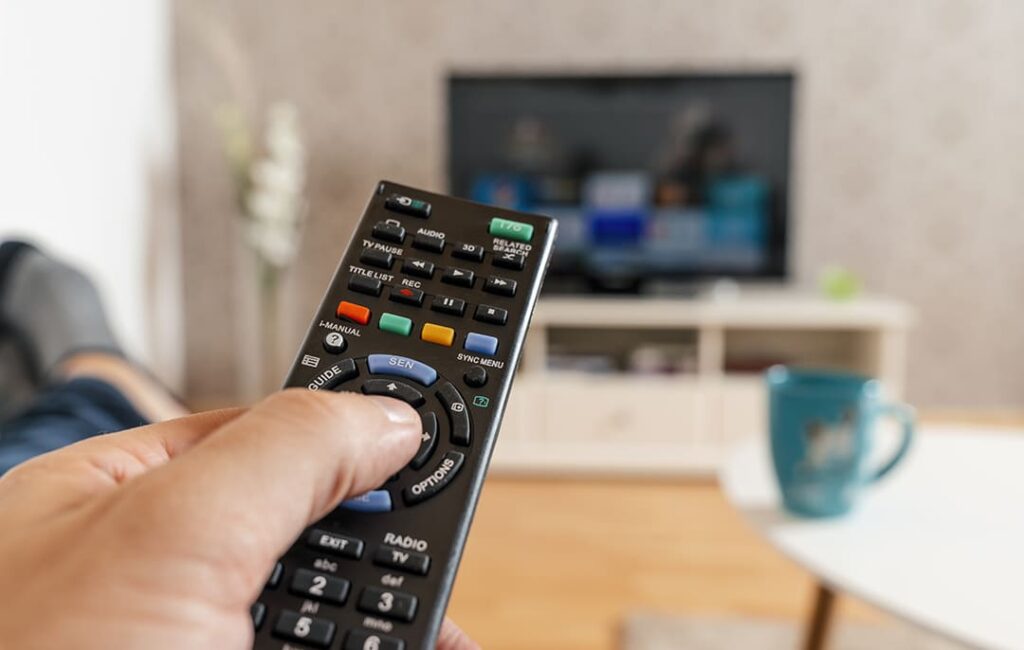 3 Cara Setting Remote TV Universal, Bisa untuk Semua Merk!