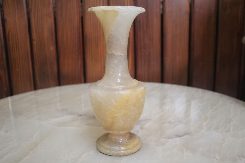vas bunga batu onyx