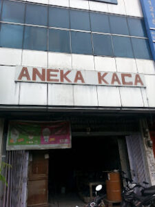 Aneka Kaca