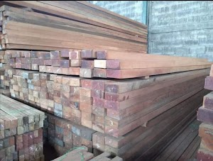 Distributor kayu (UD Aidha Jaya)